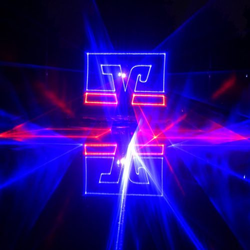 Lasershow Logo Volksbank auf Wasserleinwand